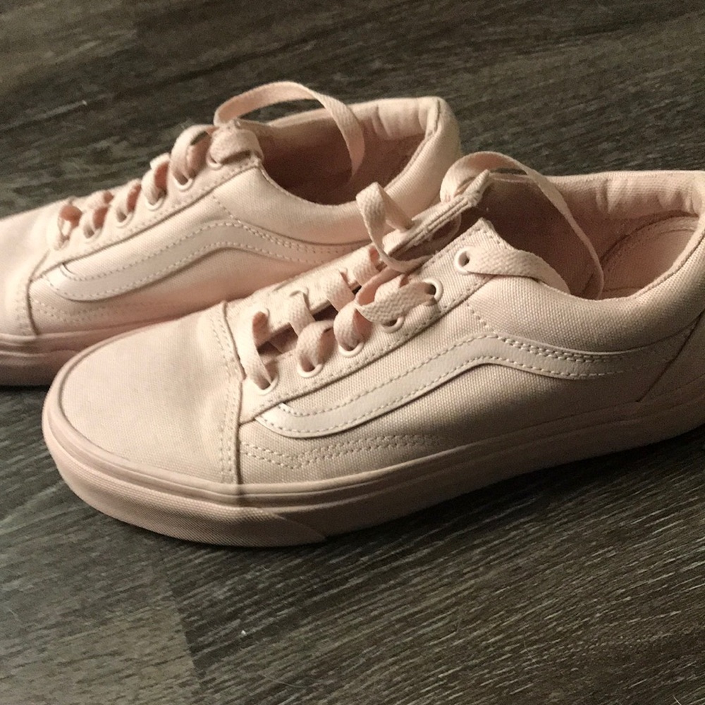 Women’s Pink Vans Shoes
